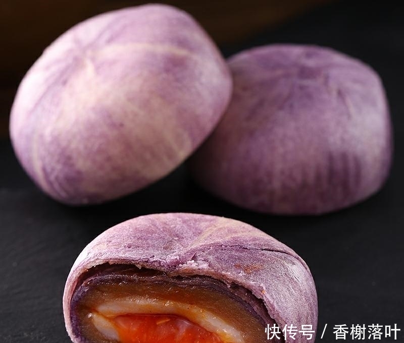 这样的蛋黄酥你见过吗?光看颜值就被圈粉了,尤其是第三种