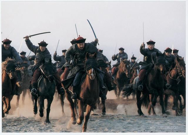 太平天国|文人带兵的典范:曾国藩镇压太平天国,最终却落下曾剃头的恶名