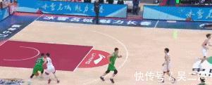 广州龙狮|最后1秒,郭艾伦被逼迫进攻遭盖帽,杨鸣尬笑,这人竟是杜锋外甥