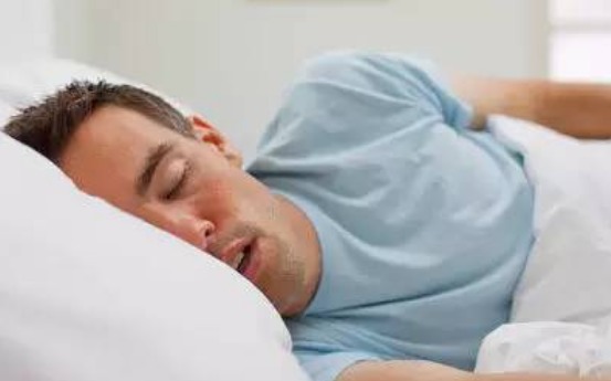 检查|晚上睡觉,若出现3个“现象”,不要怀疑自己,抓紧去医院检查