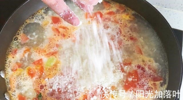 包子|家有孩子，早餐别再吃包子饼粥了，用面粉这样做，3分钟解决1大碗！