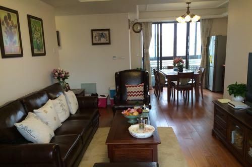 卫生间|媳妇装新房，卫生间砌“半墙”，阳台成“绿森林”，被邻居赞爆了