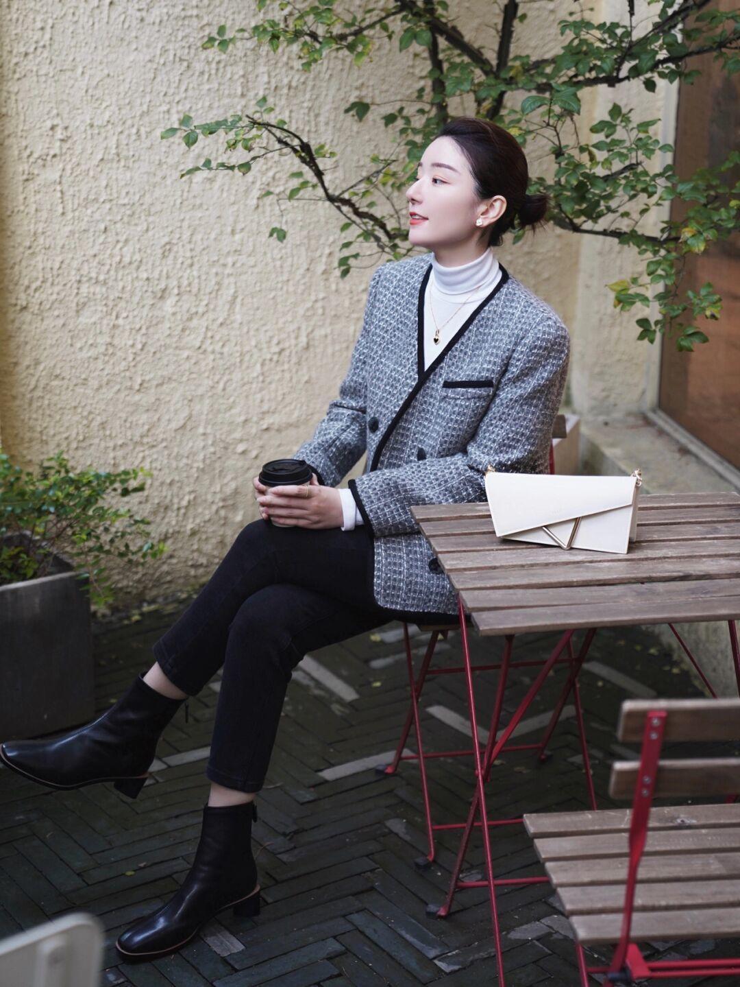 高级感 春天不知道怎么穿?小香风外套这样搭,普通人也能美出明星范