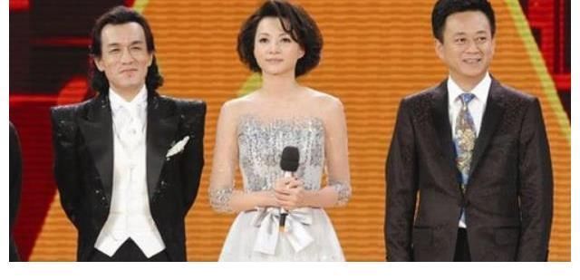 他6次上春晚却3次失误,每次失误都成经典,网友:躺着都能赢!