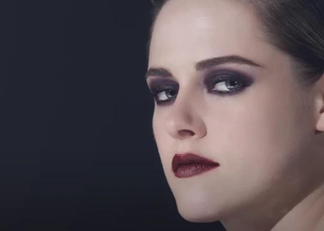 香奈儿化妆师给克里斯汀化妆，开始以为眼线画错了，最后才明白什么是大神