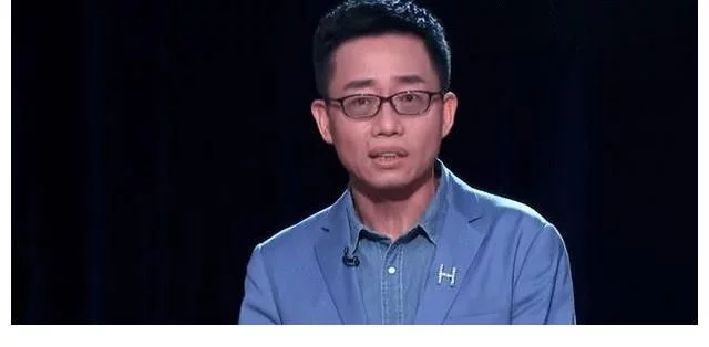 脱口秀段子完整演讲稿_一个人的脱口秀段子_周立波脱口秀100精典段子