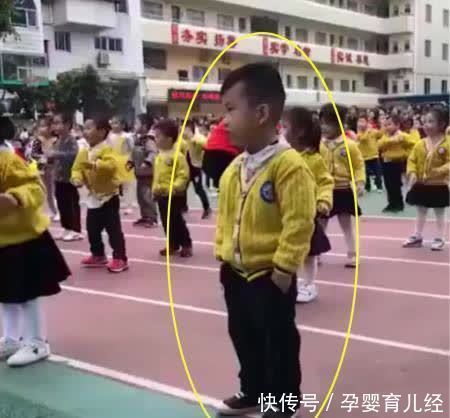 孩子|“幼儿园的扛把子”小朋友装帅耍酷毫无违和感，网友：天生王者？