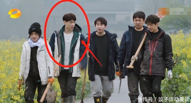 为何要参加《向往5》?何炅吃饭时再三追问,张艺兴终于松口了