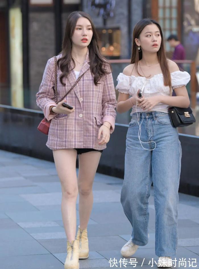 美女 街拍美女:皮肤白皙美丽的颜值美女,粉色西装外套和潮流短裤,清纯美丽