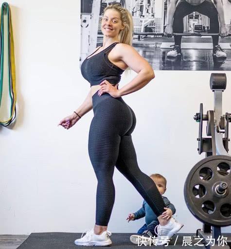 紧身衣|165斤二胎宝妈,产后健身,重获沙漏型身材,腰围不足2尺
