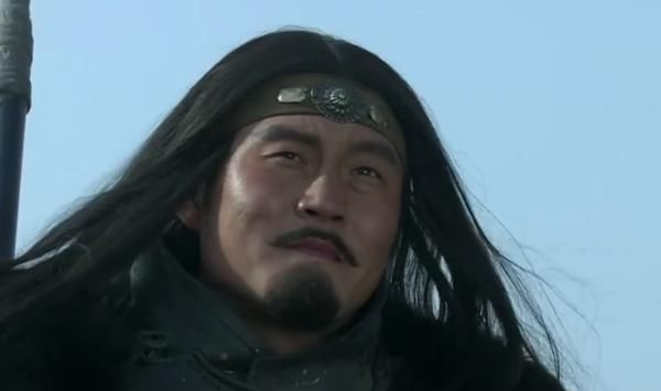 华雄|关羽与曹操相识,与华雄毫无关系,为何与董卓密切相关