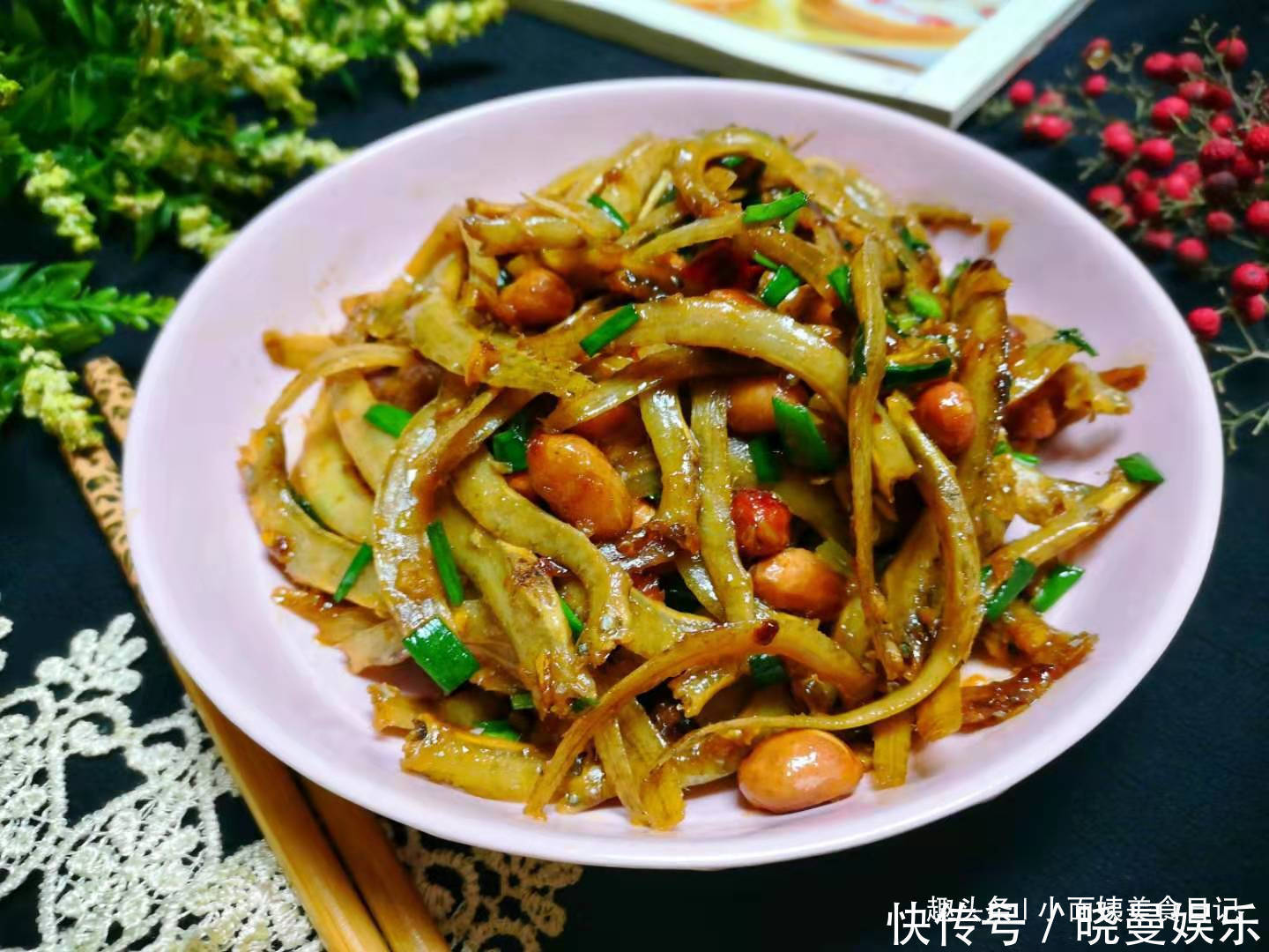 家里小孩缺钙的,可以经常吃这个菜,补钙增钙壮骨,身体强壮!