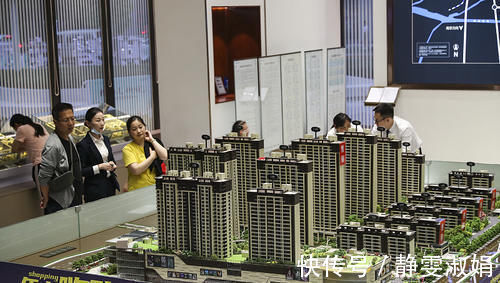 购房者|还在纠结选哪个楼层？建筑学家直言：这3点比楼层更重要