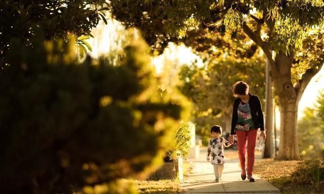 妈妈|母亲的性格影响孩子一生,这三种妈妈最“可怕”看看有你吗