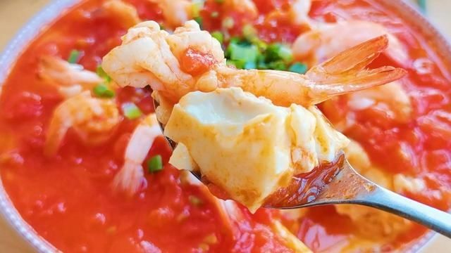 老少|虾仁豆腐蒸鸡蛋，再配上西红柿酱，好吃又营养，老少都爱的下饭菜