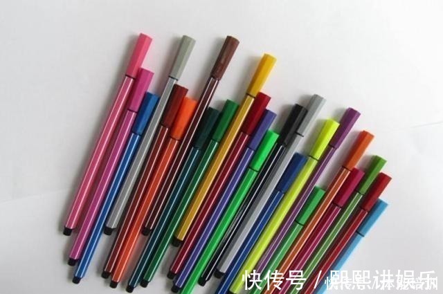 蜡笔|白墙被乱涂乱画，白墙上的污渍怎么去除，教你去除墙壁污渍小妙招！