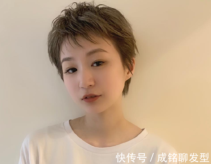 波头|不管你多大年龄,都可以尝试一下这六种时尚短发,显脸小又减龄