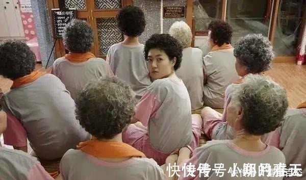 发型 老年人烫发，避开这三个容易显老的细节，既显年轻又有气质