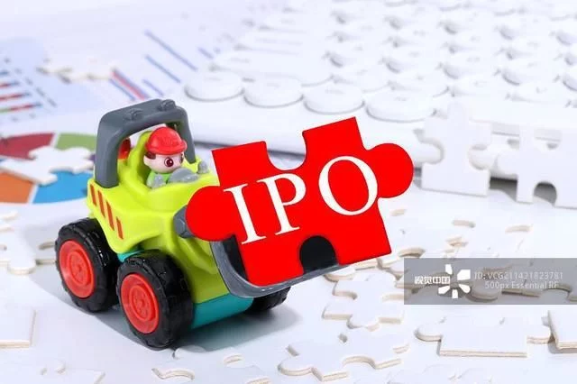 报告：中国公司更趋向境内上市!2022年赴美IPO仅募资83.51亿元 