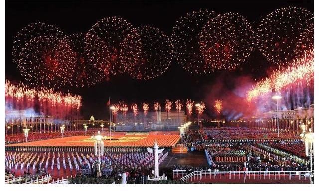 国庆晚会|终于来了！央视国庆晚会来袭，李雪健朱一龙任嘉伦董卿最受期待