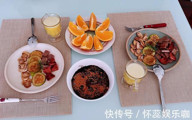 两口子的早餐从来不去外面买,在家各种食材换着做,营养又合口