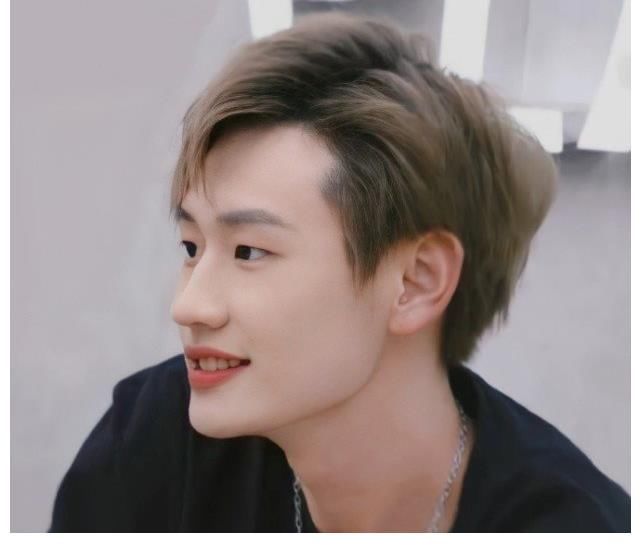 團(tuán)寵|趙麗穎成團(tuán)寵，吳磊走心聊夢想，劉彰“游戲黑洞”實(shí)錘！