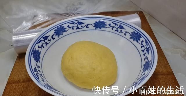 面粉这样做太香了,不用烤不油炸,比吃面包还香,一次8个不够吃