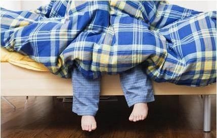 奶奶|妈妈带娃孩子不长个,奶奶带娃身高猛涨,医生:都是午睡惹的祸