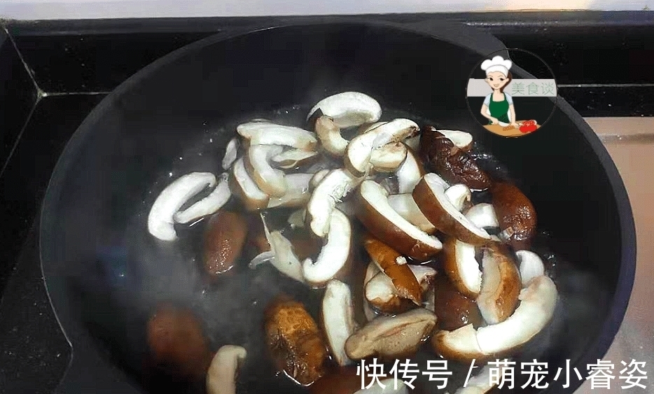 8月,这素菜多做给孩子吃,不放肉也很香,营养实惠,孩子多吃体质好