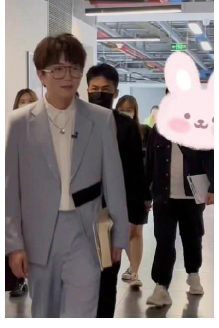 《令人心動的offer3》開錄，主持人疑似由何炅換成了孟非？