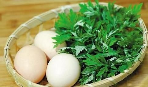 鸡蛋配此物一起煮，湿气没了，腰不痛，腿也不软，男女该常吃