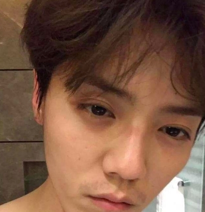 男星颜值翻车有多狠?鹿晗直怼镜头飙血压,黄子韬黑眼圈太可怕