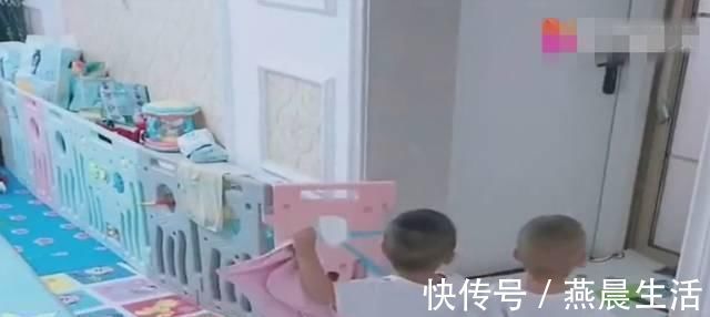 爸爸|爸爸想睡觉,两个孩子蹬鼻子上脸,接下来的画面,憋住别笑