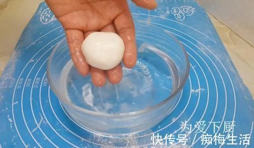 芝麻|麻团这做法才正确,掌握几个小技巧,个个空心不炸锅