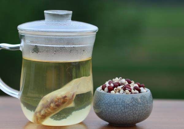 乌发|白发的救星来了，坚持每天饭后喝点它，据说比染发还管用