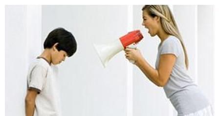 小艾|“是你小孩偷了东西,不信让我们搜身”,妈妈一开口工作人员放行