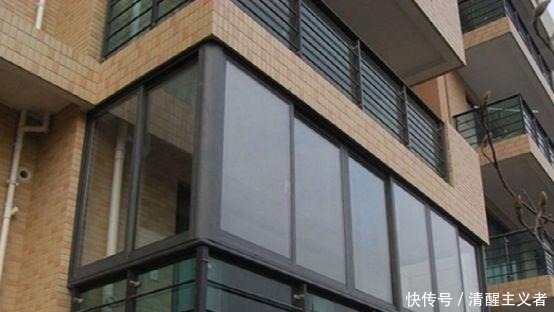 小户型|买房不要选这种阳台，装修工人看了也说没办法，只能拿来晾衣服