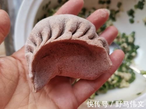 北方人|这面蒸包子，比面粉香比玉米面营养，营养好含钙高老人孩子要多吃
