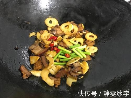 大人|腊肉和笋的完美搭配，简单炒一炒，大人小孩都爱吃