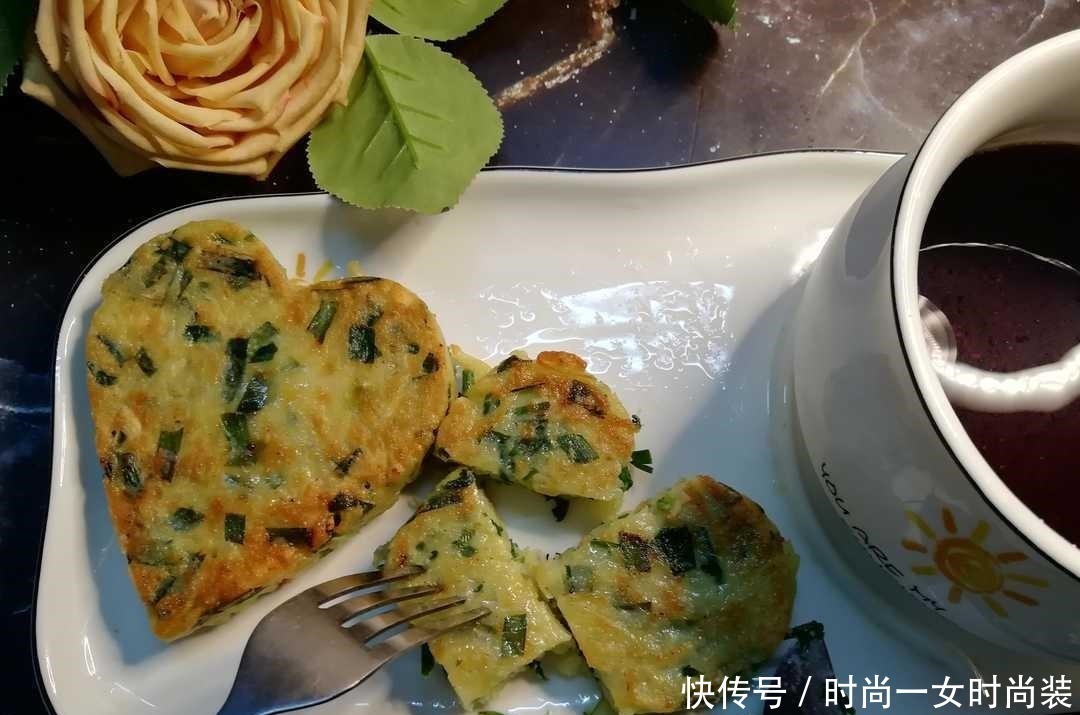 土豆丝饼,只要刷牙洗脸的时间,便能成就早餐