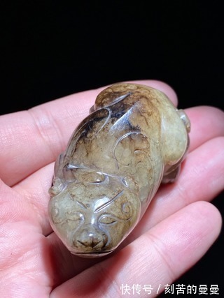 水银$明 和田玉籽料 水银沁 瑞兽 把件