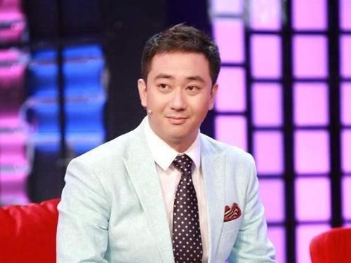 何广智|郭京飞评价何广智,像单纯无辜的“小土狗”,网友:有画面了