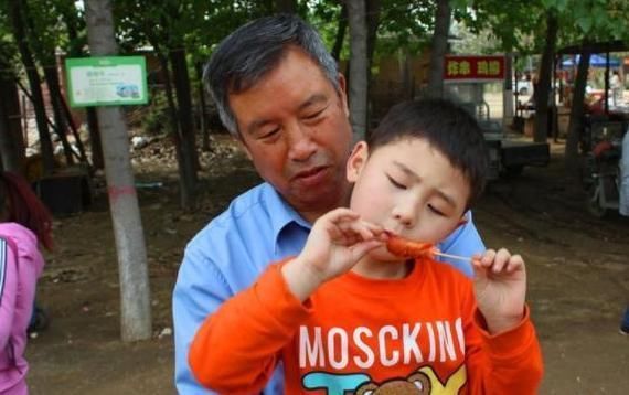 娃脾胃|儿科医生坦言3种汤别再给娃喝了,慢慢“拖垮”娃脾胃,别大意