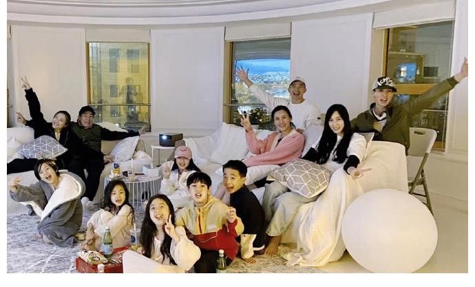 吴尊晒《爸爸去哪儿5》汶莱聚会照!NeiNei给小泡芙补习,嗯哼缺席了