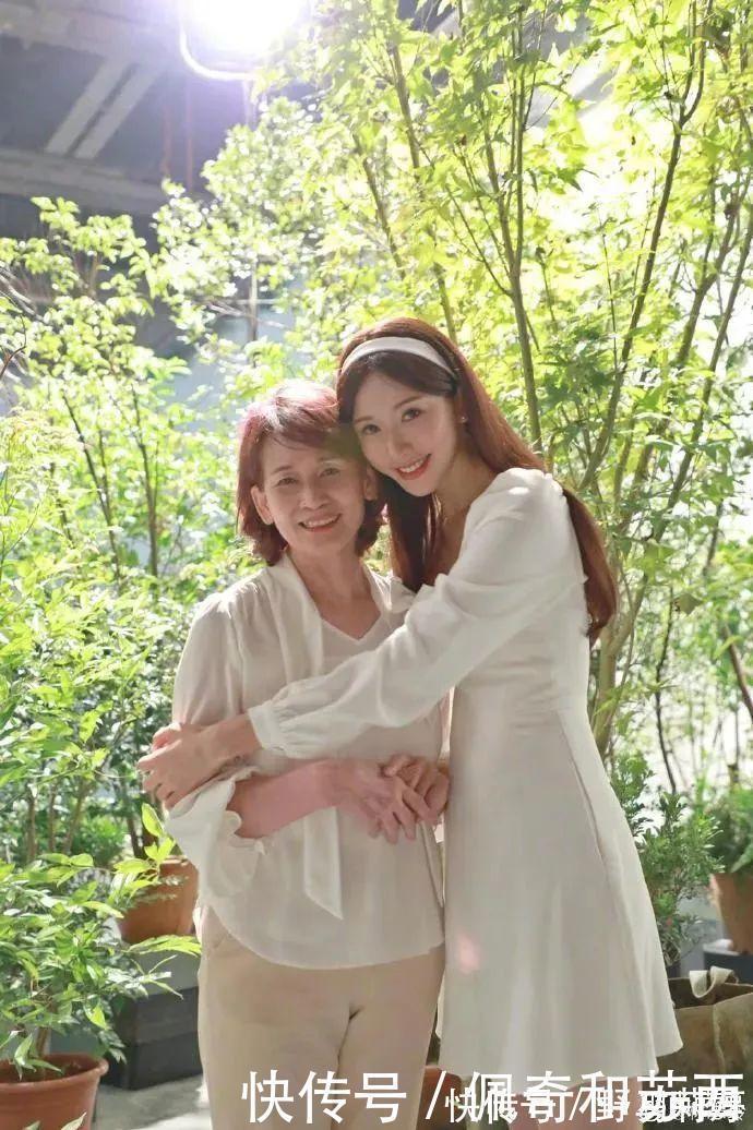 洗头|大S四天不洗头、Kendall Jenner自制发膜,为了护发她们真的好拼!