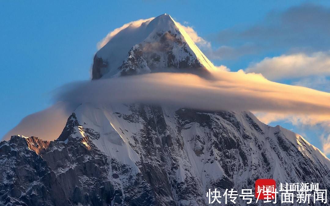 杨涛|十二年追峰路：他为山峰拍“证件照”贡嘎山高度做网名｜图集