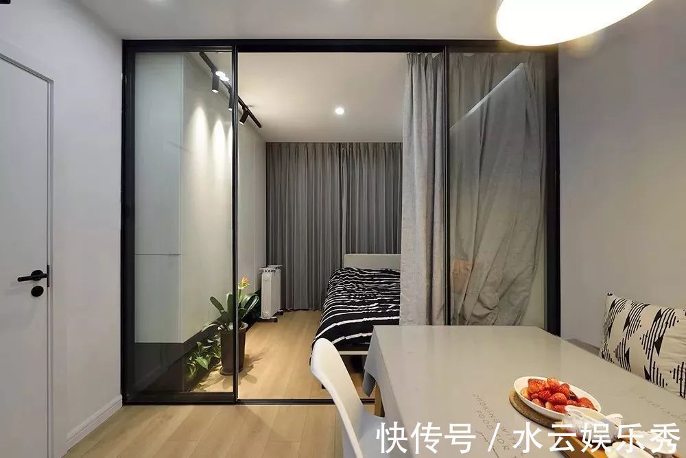 装出|夫妻买下48㎡带阁楼二手房,装出3室1厅+书房,5口之家太幸福了!