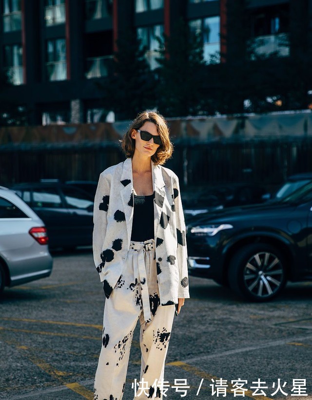 流行|冬季穿西装别配小皮靴了,今年流行这款鞋子,显瘦又洋气