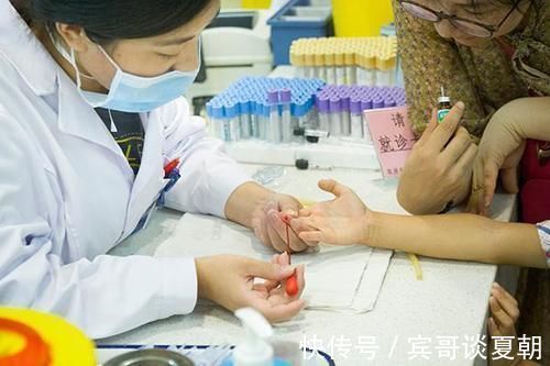 患上癌症|患上癌症,如何才能活得更久?面对患者,如实相告还是隐瞒的好?