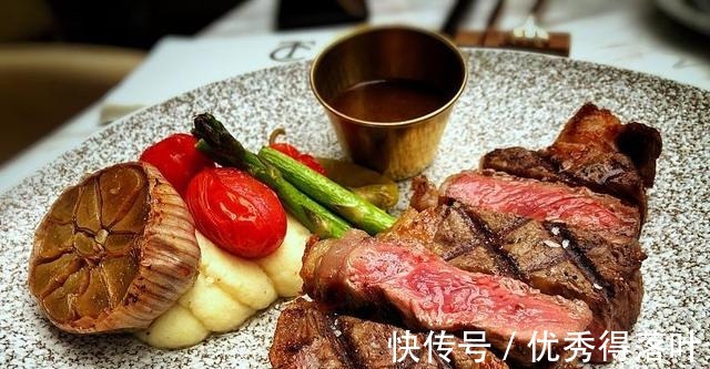 凯西|为什么中国人炖牛肉要几小时，而国外牛排煎一下就能吃！